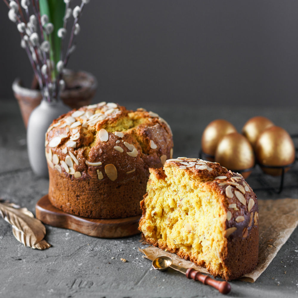 Italian Panettone and Pandoro